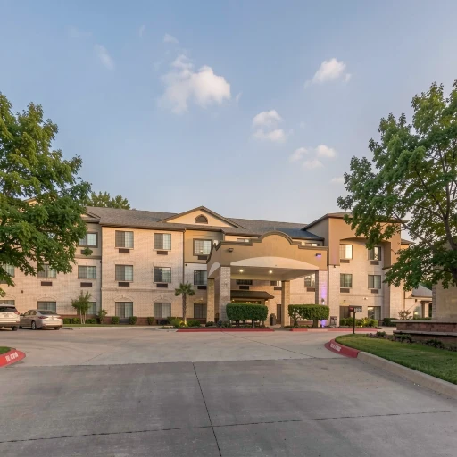 Best Western Plus Mansfield Inn & Suites