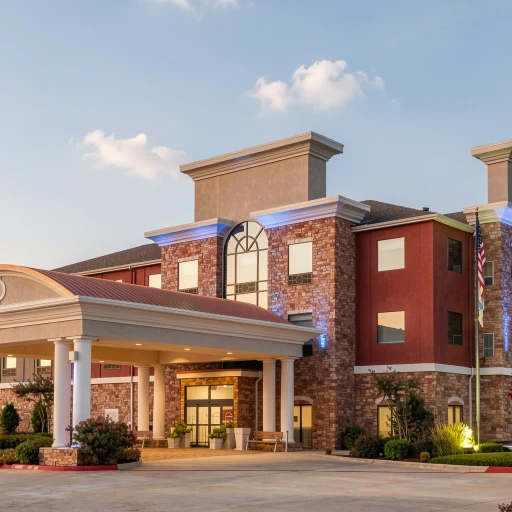 Holiday Inn Express & Suites Texarkana By IHG